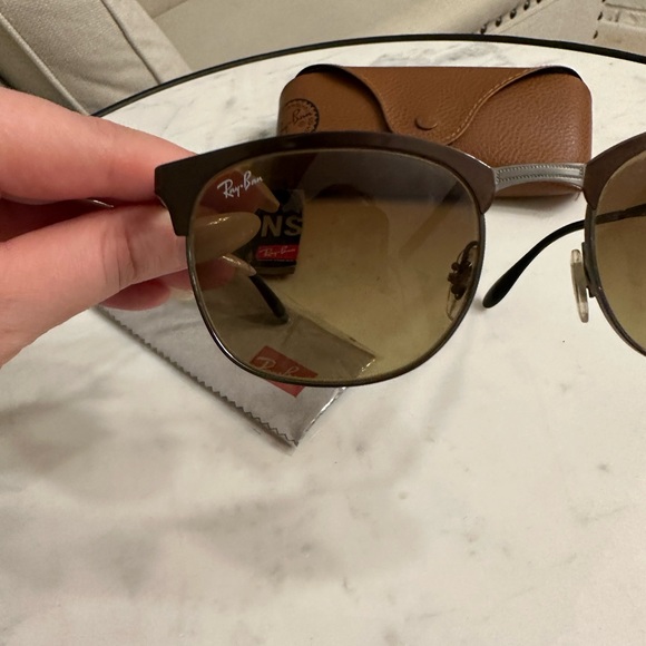 Ray Ban The Icon Sunglasses - Picture 9 of 9